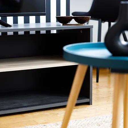Moderne, Stylee Et Confortable En Centre * روان